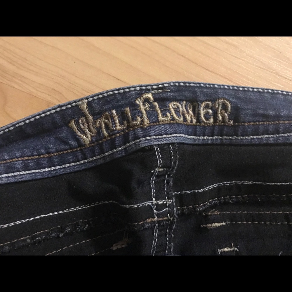Jeans - Picture 2 of 3
